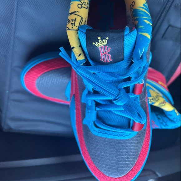 Kyrie Irving Shoes - Picture 1 of 3